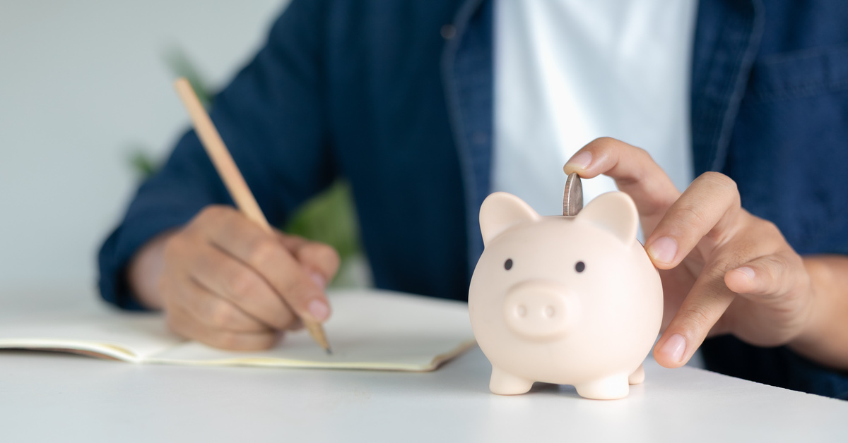在銀行 vs 基金平台買基金有什麼不同？申購架構、費用與資產安全性一次看